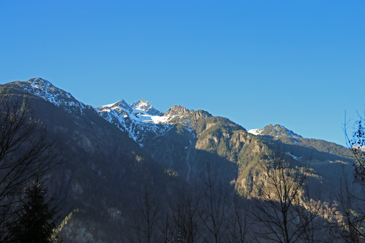 IMG_5664.jpg - Blick in die Berge