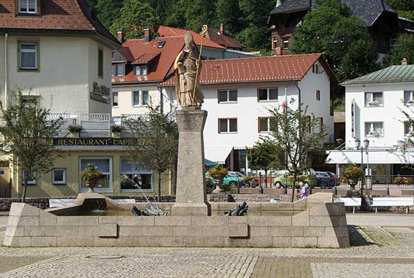 stblasien_dombrunnen.jpg - Dombrunnen