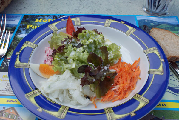 76_salat.jpg - Sieht doch lecker aus, oder?